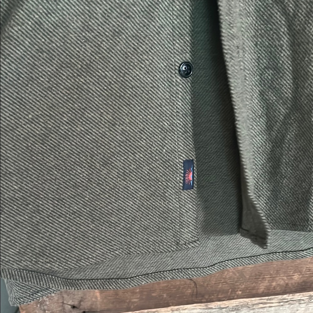 Faherty Olive Green Casual Button Down Shirt - Picture 5 of 6